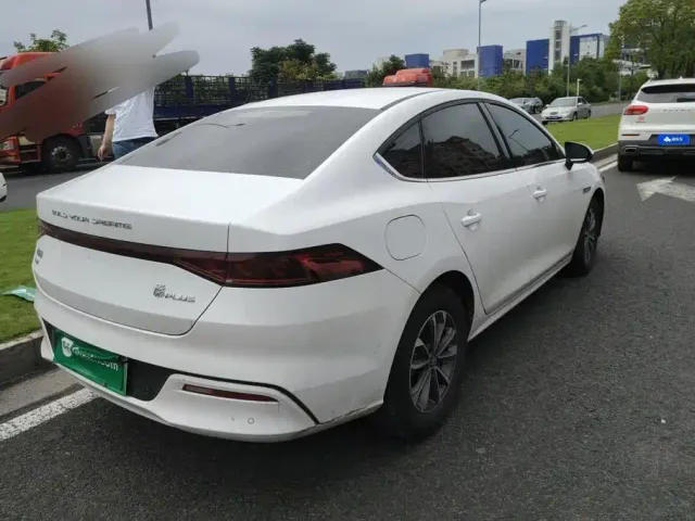 BYD Qin PLUS — Фото автомобиля 3
