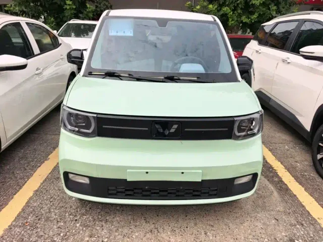 Wuling Hongguang Mini EV — Фото автомобиля 2