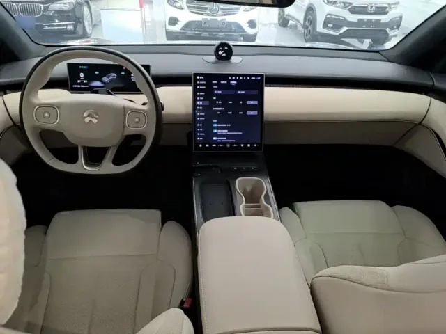 Nio ET5 Touring — Фото автомобиля 9