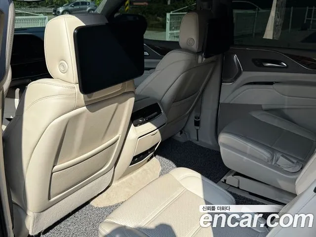 Cadillac Escalade — Фото автомобиля 5