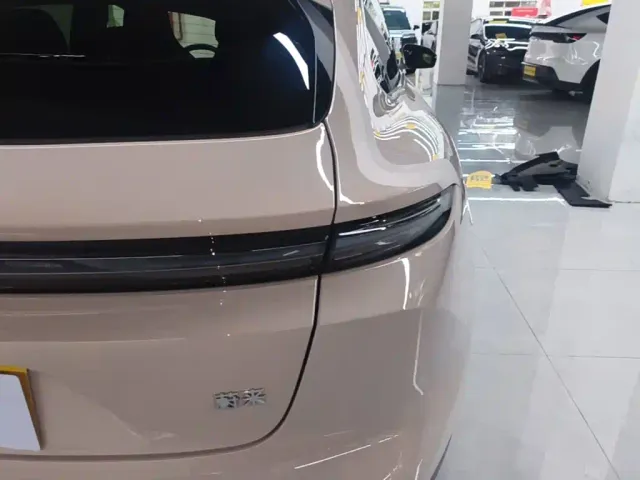 Nio ET5 Touring — Фото автомобиля 7