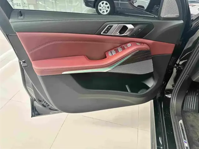 BMW X5 — Фото автомобиля 6