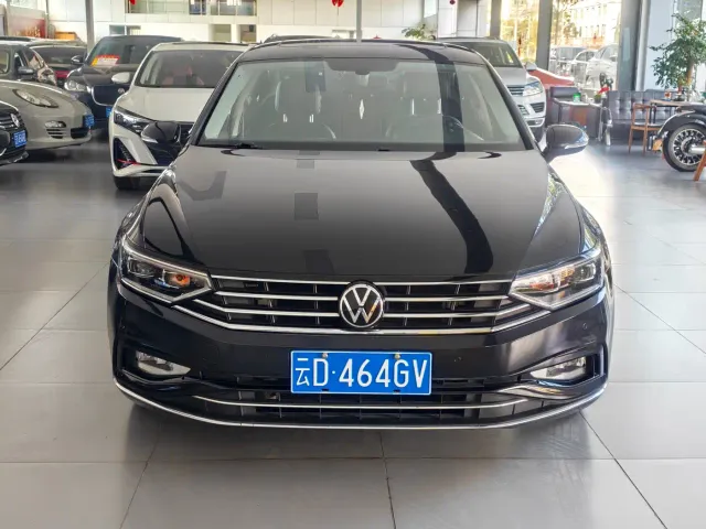 Фотография автомобиля — Volkswagen Magotan