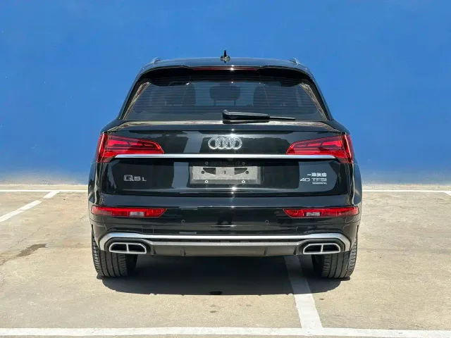 Audi Q5L — Фото автомобиля 8