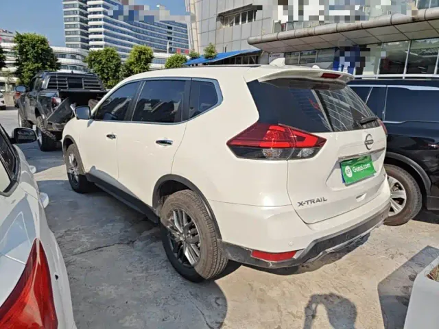 Nissan X-Trail — Фото автомобиля 4