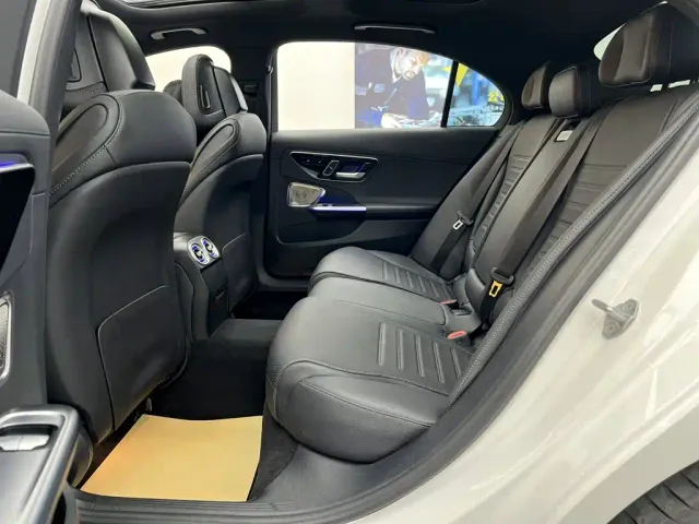 Mercedes-Benz C-Class — Фото автомобиля 22