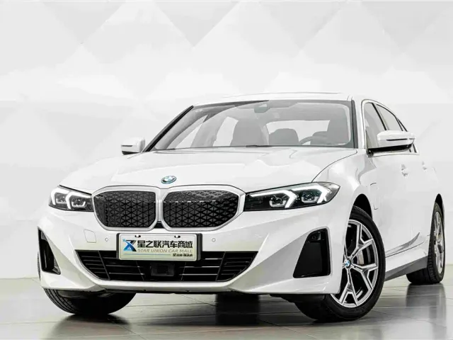 BMW i3 — Фото автомобиля 3