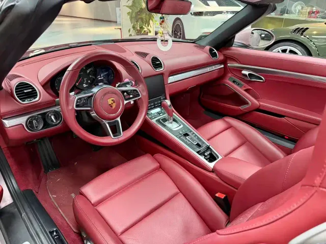 Porsche 718 — Фото автомобиля 4