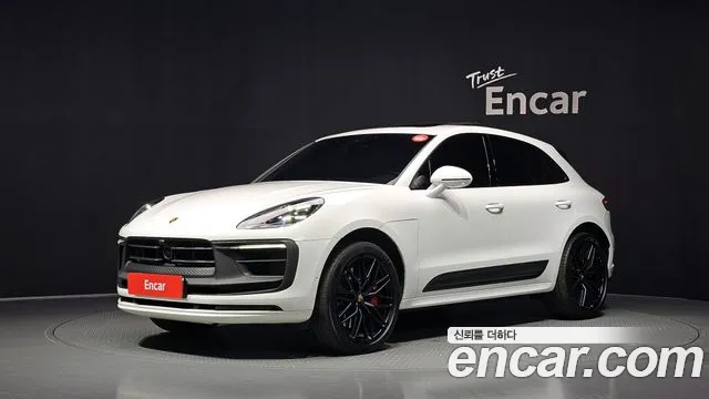 Фотография автомобиля — Porsche Macan