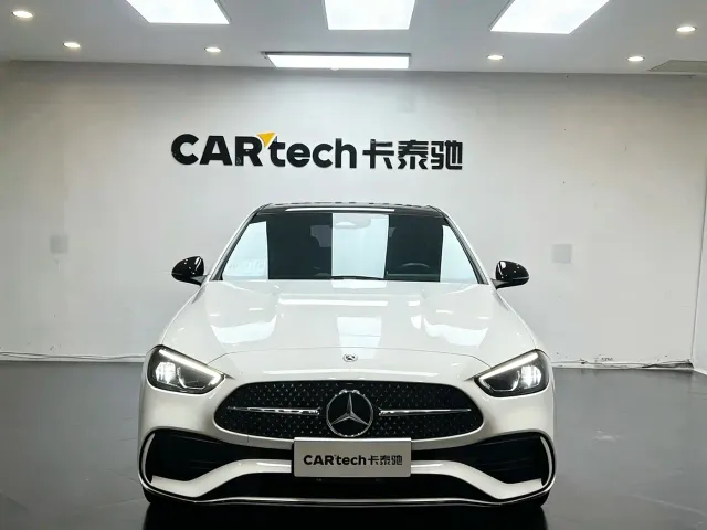 Mercedes-Benz C-Class — Фото автомобиля 2