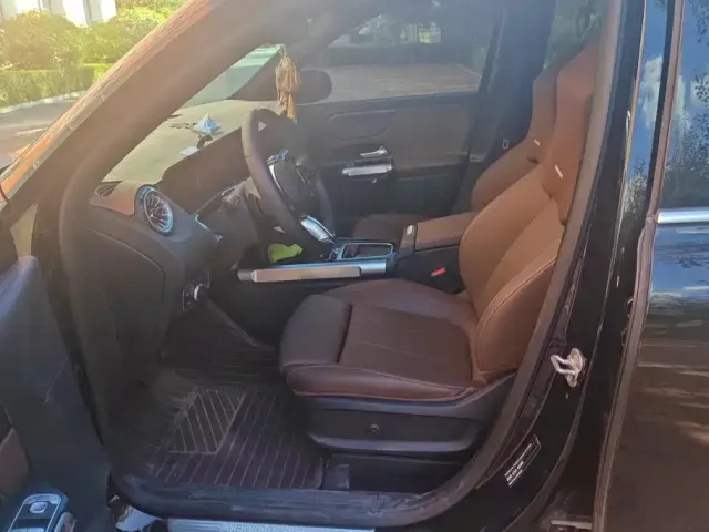 Mercedes-Benz GLB-Class — Фото автомобиля 9