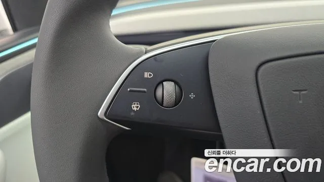 Tesla Model Y — Фото автомобиля 15