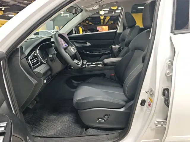Changan CS75 — Фото автомобиля 14