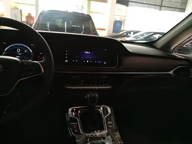 GAC Trumpchi M6 — Фото автомобиля 12