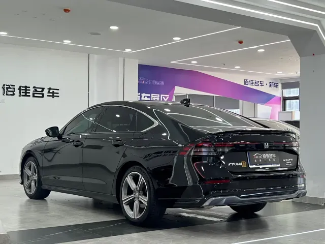 Honda Accord — Фото автомобиля 7