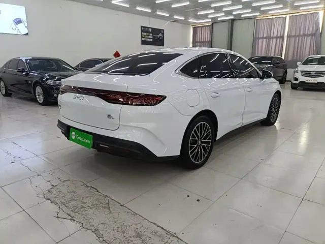 BYD Qin L — Фото автомобиля 6