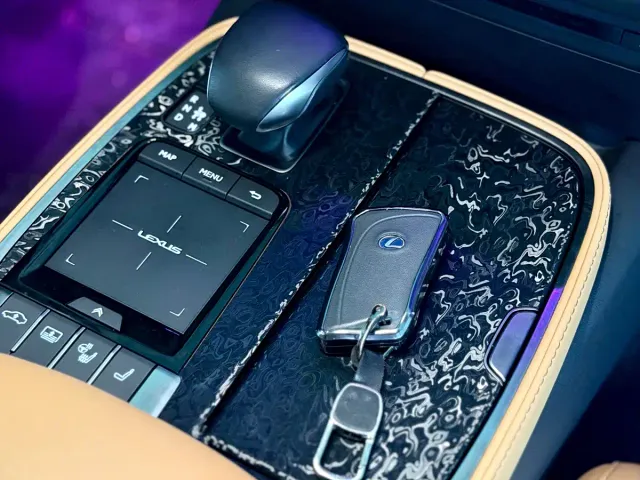 Lexus LS — Фото автомобиля 21