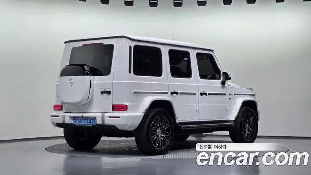Mercedes-Benz G-Class — Фото автомобиля 2