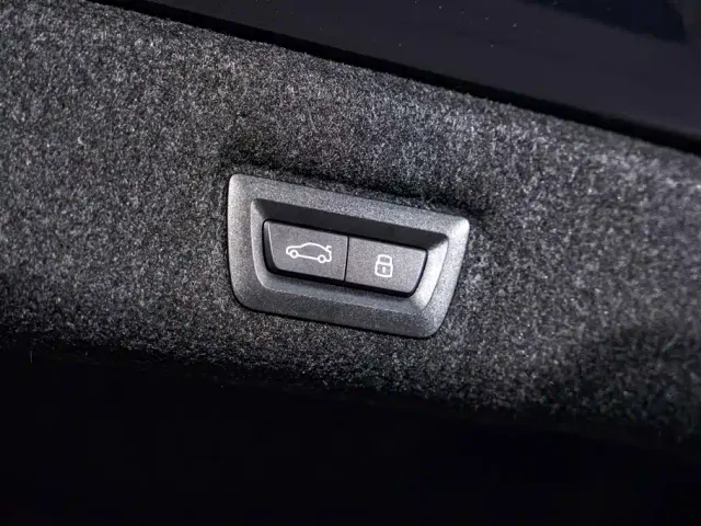 BMW 5 Series — Фото автомобиля 30