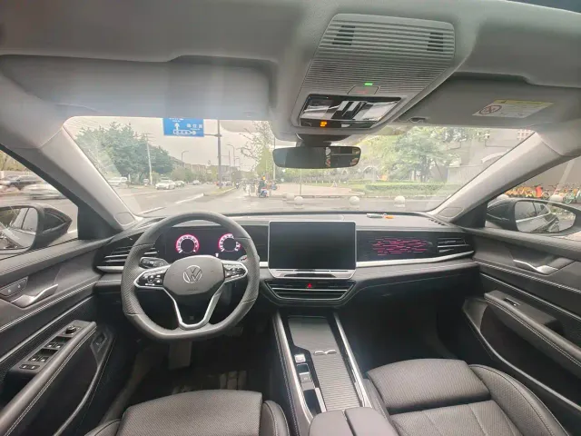 Volkswagen Passat — Фото автомобиля 9