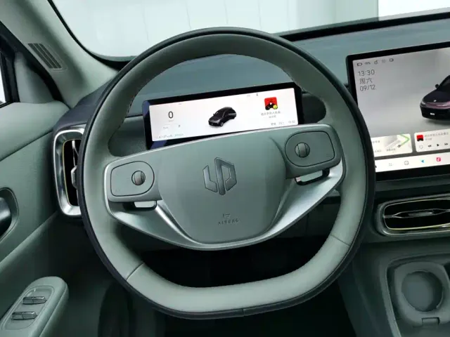 Leapmotor B10 — Фото автомобиля 15