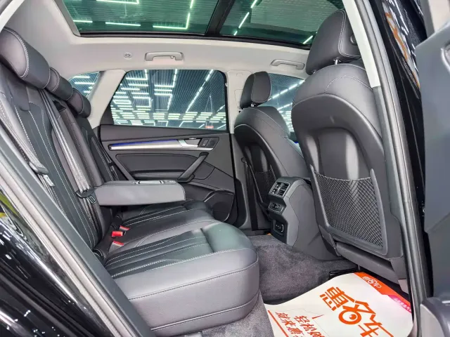 Audi Q5L — Фото автомобиля 12
