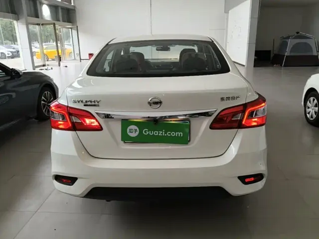 Nissan Sylphy — Фото автомобиля 5