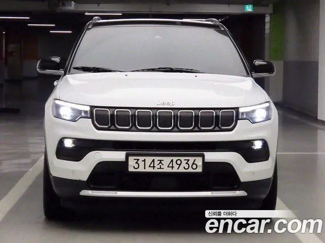 Фотография автомобиля — Jeep Compass