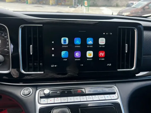 GAC Trumpchi M8 — Фото автомобиля 25