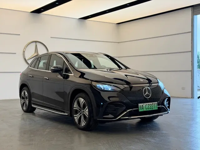 Mercedes-Benz EQE SUV — Фото автомобиля 4