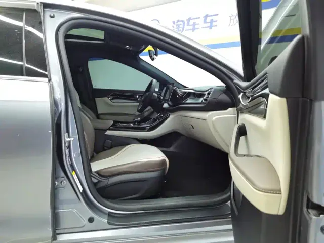 BYD Qin PLUS — Фото автомобиля 8