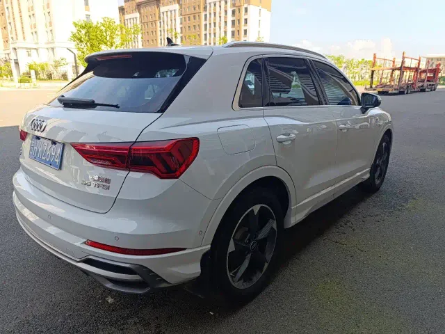 Audi Q3 — Фото автомобиля 4