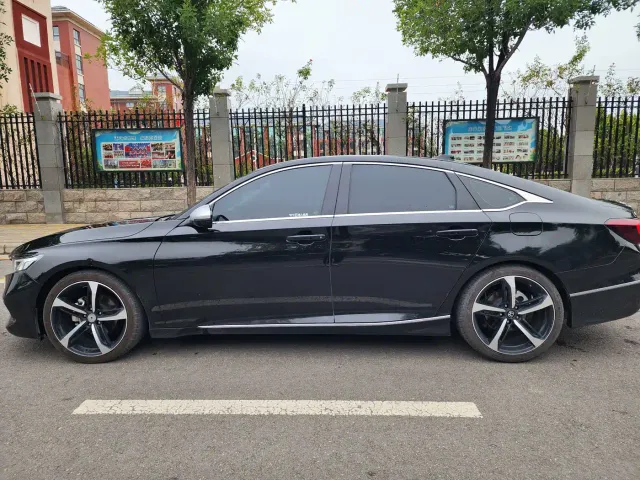 Honda Accord — Фото автомобиля 4
