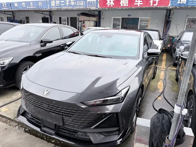 Changan UNI-V — Фото автомобиля 2