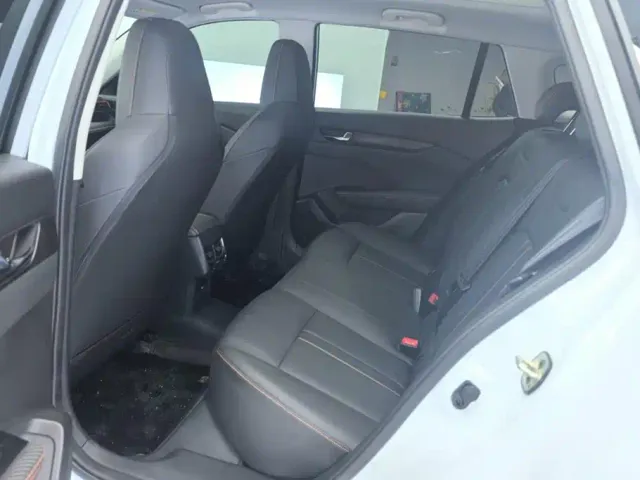 Dongfeng Yixuan GS — Фото автомобиля 11