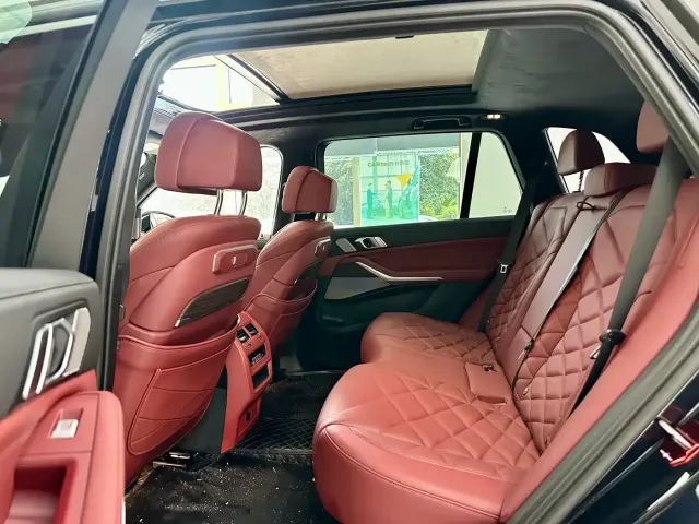 BMW BMW X5 2023 xDrive 40Li M Sport Package — Фото автомобиля 15