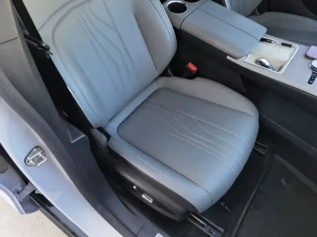 Geely Galaxy E8 — Фото автомобиля 24