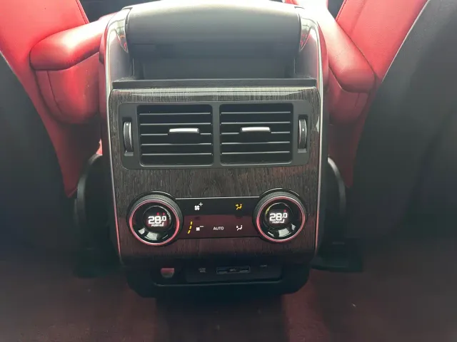 Land Rover Range Rover Sport — Фото автомобиля 23