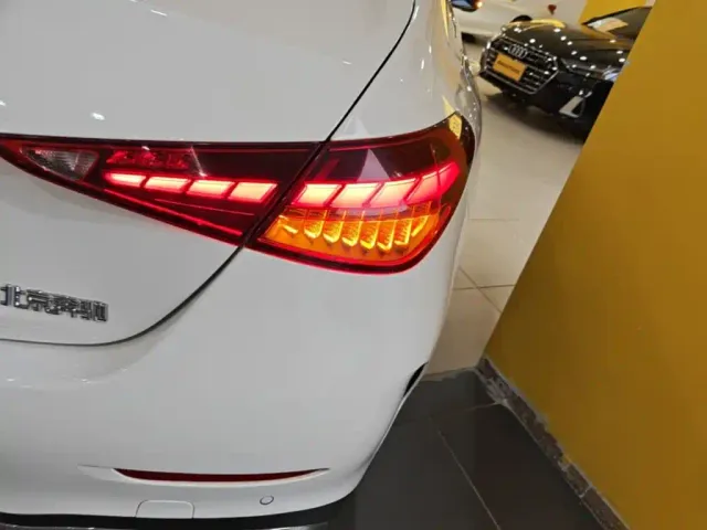 Mercedes-Benz C-Class — Фото автомобиля 7