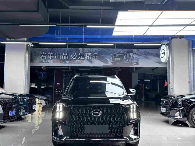 GAC Trumpchi GS8 — Фото автомобиля 4