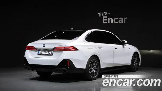 BMW 5-Series — Фото автомобиля 2