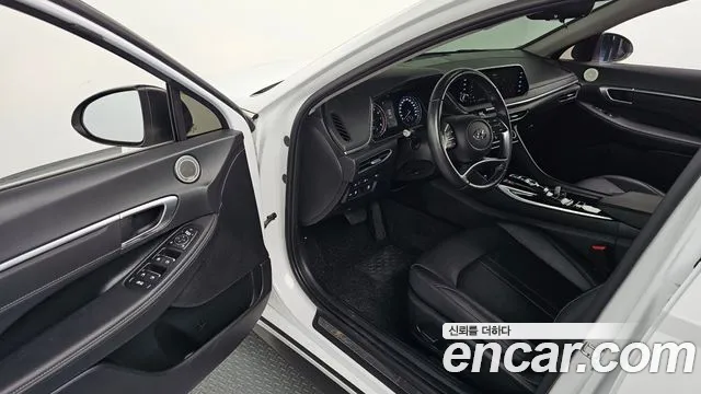 Hyundai Sonata Sonata (DN8) 2.0 LPG(Для проката) — Фото автомобиля 10