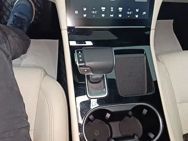 Li Auto ONE — Фото автомобиля 13