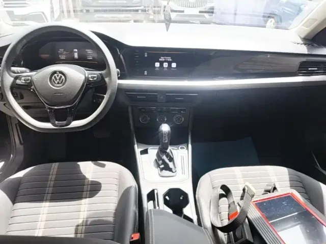 Volkswagen Lavida — Фото автомобиля 9
