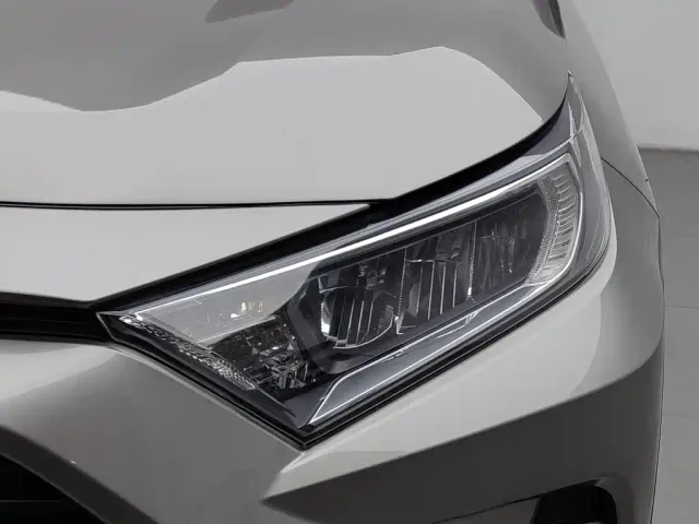 Toyota RAV4 — Фото автомобиля 7