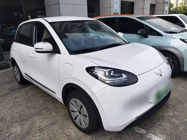 Wuling Bingo — Фото автомобиля 3