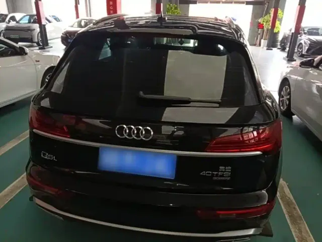 Audi Q5L — Фото автомобиля 5