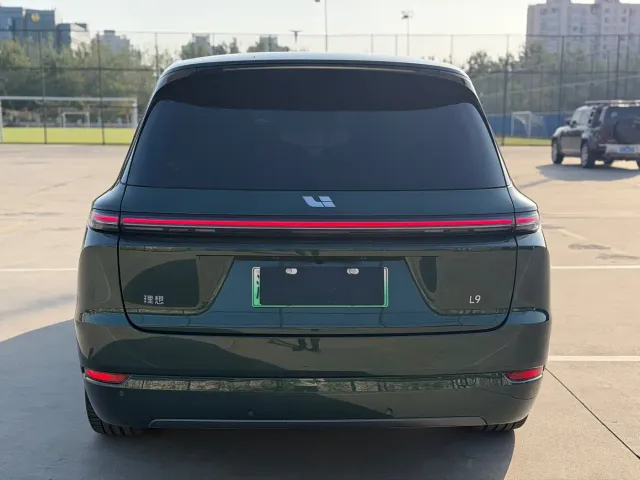 Li Auto L9 — Фото автомобиля 5