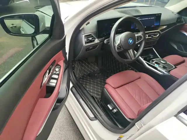 BMW i3 — Фото автомобиля 15