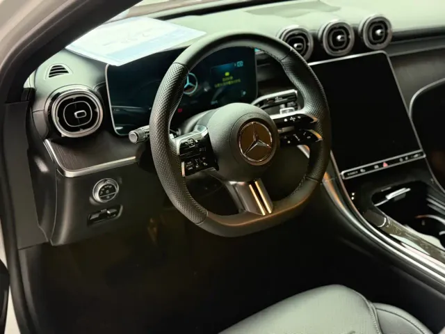 Mercedes-Benz C-Class — Фото автомобиля 4